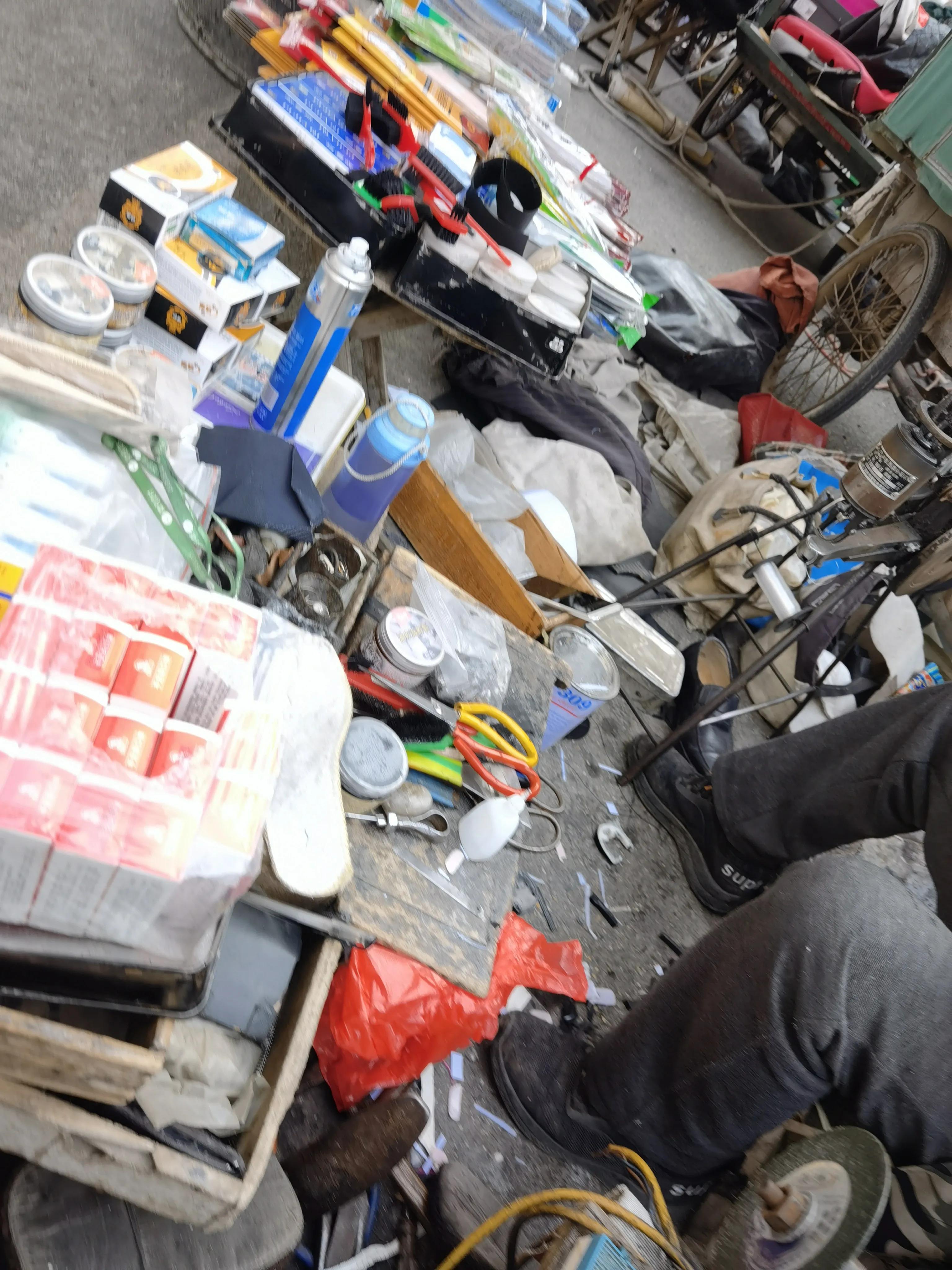 带大家看看修鞋的，这修的还能穿吗？