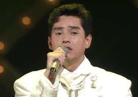 谭咏麟和他的妻子有儿子吗,谭咏麟的两位妻子及孩子