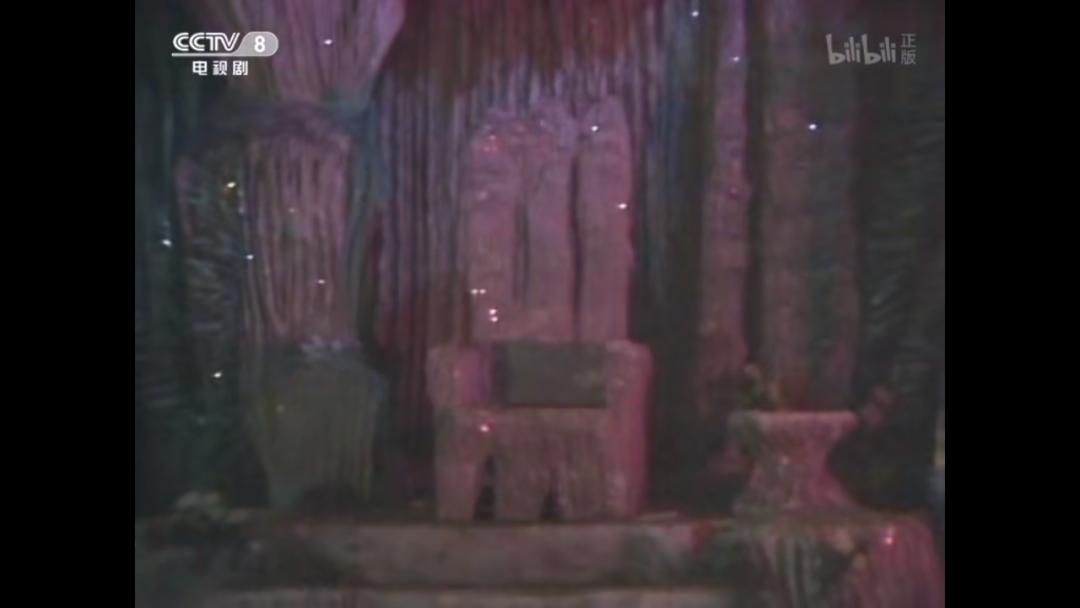 四大名著弹幕搞笑视频,四大名著电视剧搞笑弹幕