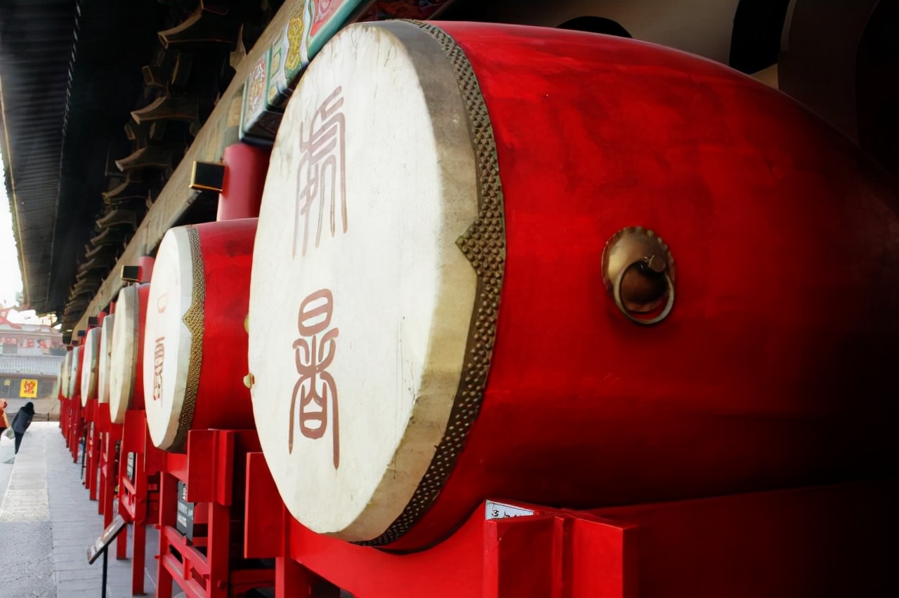 对联有大用,3个才子靠对联抱得美人归,成为千古佳话