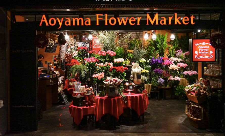 游客都去逛百货商店了，日本人自己去了这里