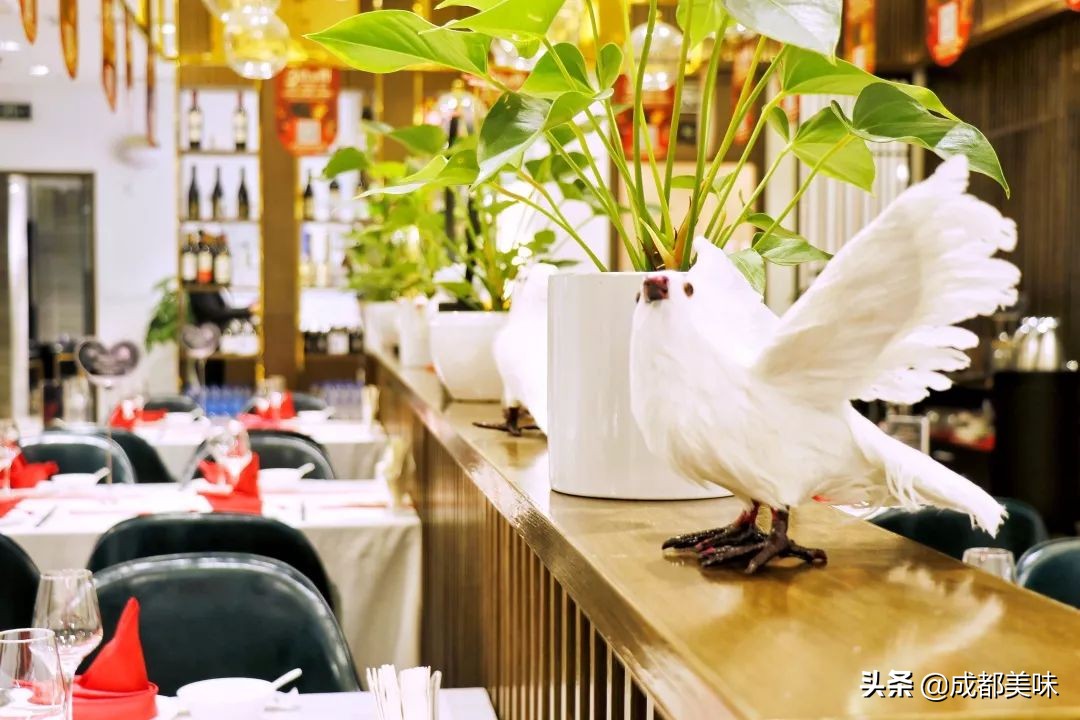 在城市中遇见深山野湖的美味，这家餐厅要将原生态进行到底