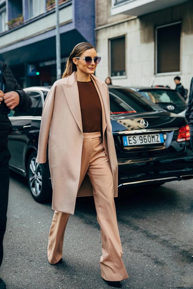 冬天穿卡其还是驼色好,驼色适合冬季穿吗