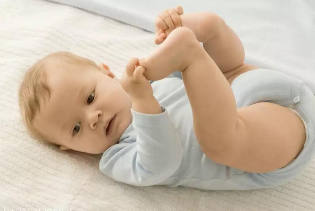 宝宝添加辅食后怎么安排吃奶,宝宝添加辅食之后怎么喂母乳