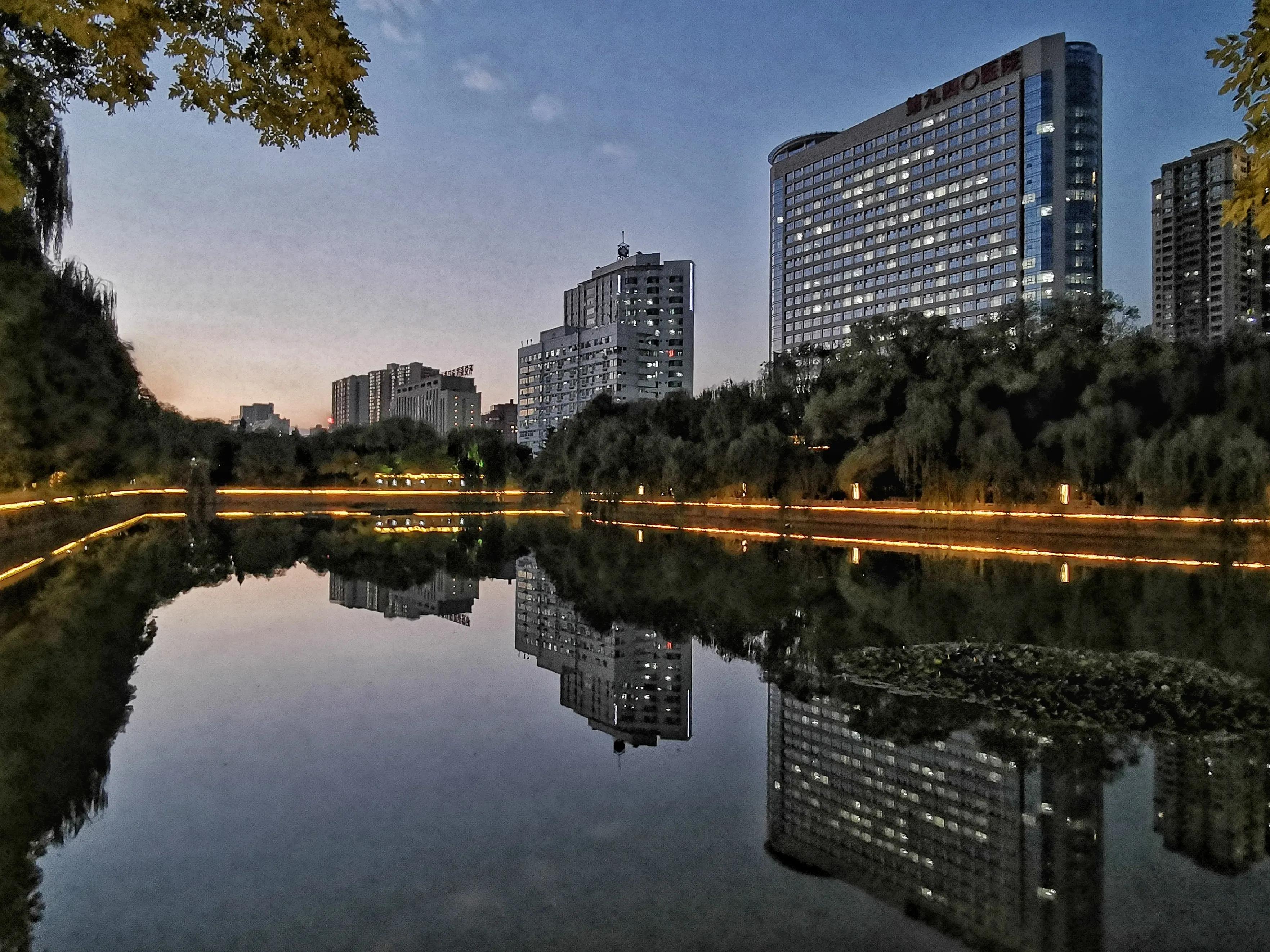 兰州军区总医院940医院,兰州军区总医院夜晚视频