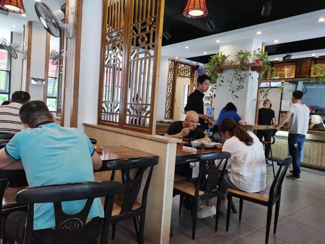 最近正宗浏阳蒸菜店,浏阳蒸菜生意火爆的小店