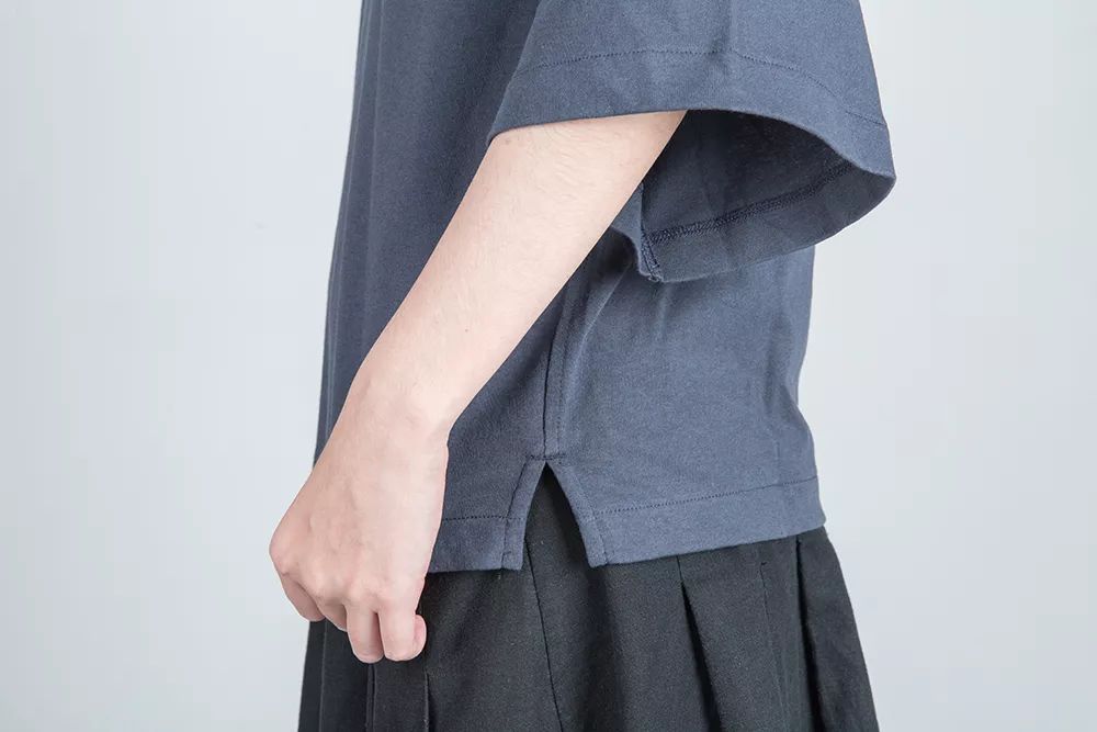 夏天到了你会穿什么衣服,夏天到了你会穿短袖吗是什么梗