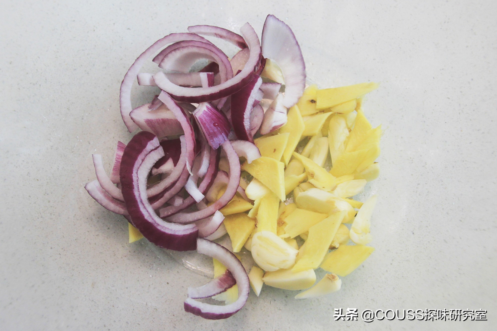 烤全鸡能烤熟吗,碳烤全鸡外脆里嫩