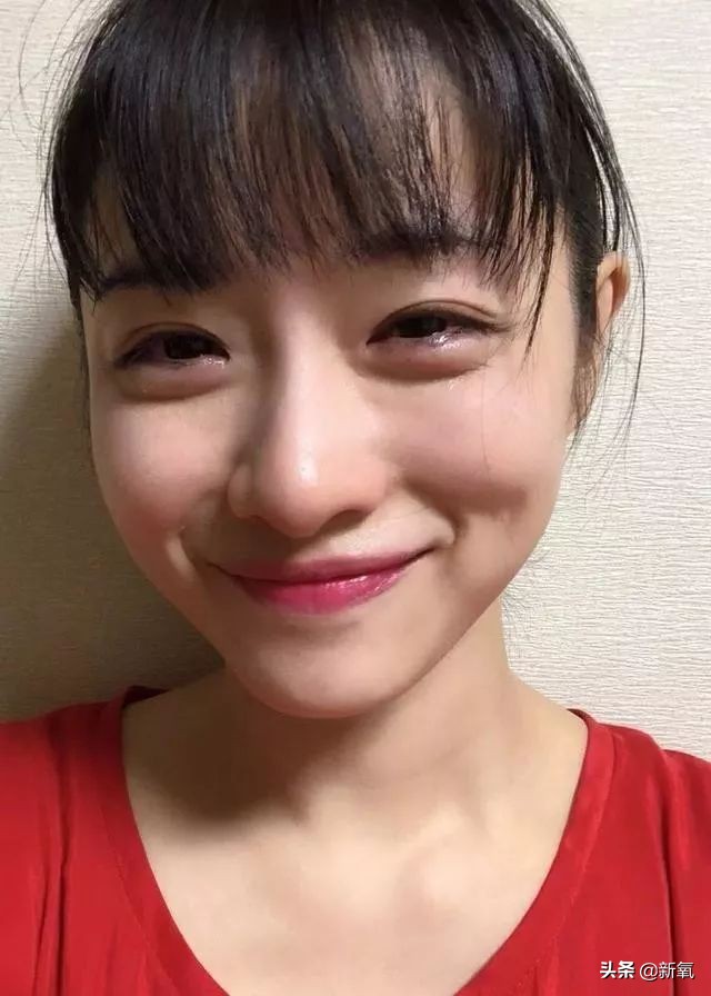 十元应该是娱乐圈唯一上传做作假哭照，还被夸奖可爱的女明星了