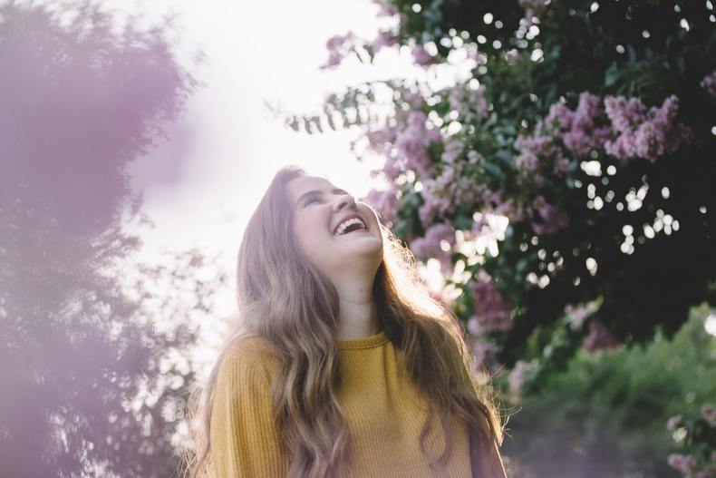 一到秋冬皮肤干燥起皮怎么治,全身皮肤干燥小妙招