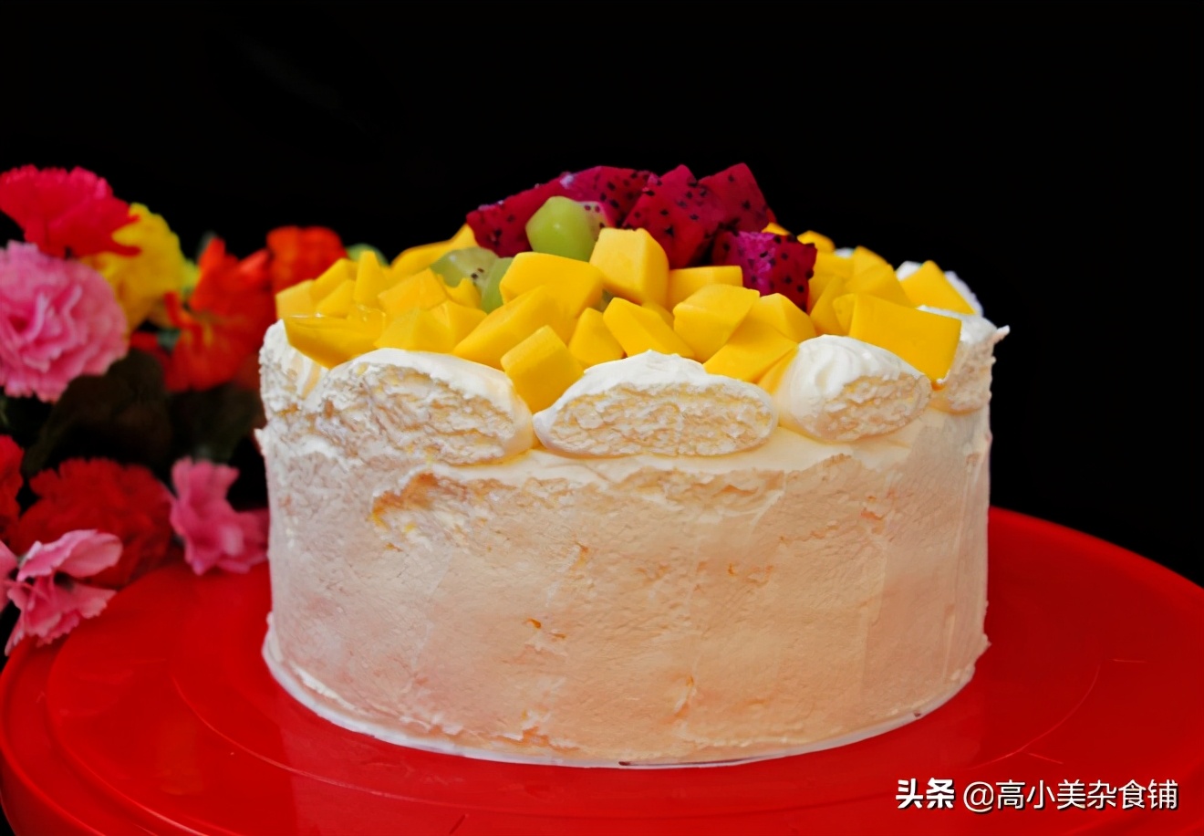 戚风蛋糕胚做奶油蛋糕的视频,水果奶油蛋糕的蛋糕胚
