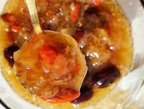 煮银耳怎样不溢出来,煮银耳不出胶怎么补救