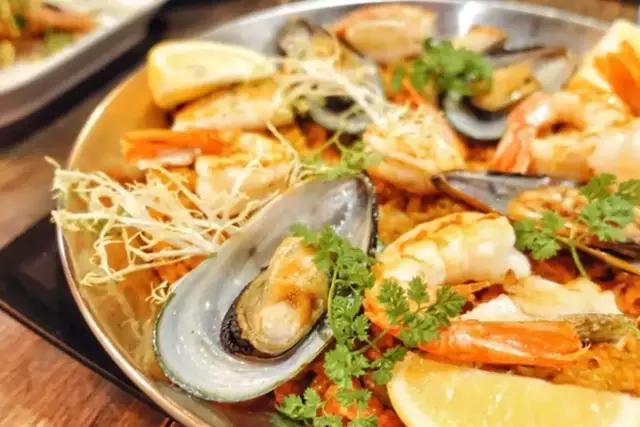 海派轻奢风格露台餐厅,低调轻奢露台餐厅