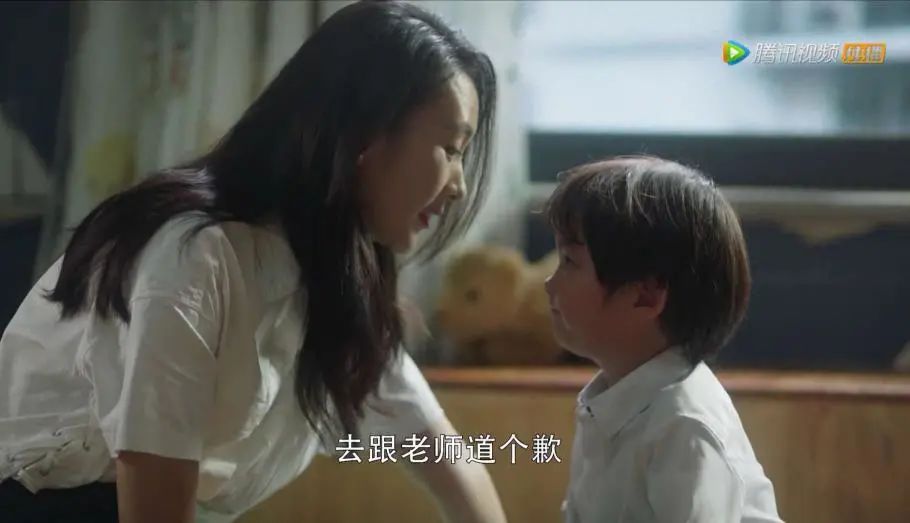 父母吵架孩子被淹死了,女孩和父母吵架了怎么办