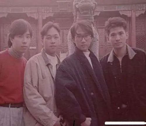 黄家驹十大经典金曲中文,黄家驹十大经典曲