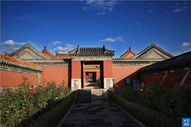 沈阳故宫是举世闻名的建筑物,中国仅存的两大宫殿沈阳故宫