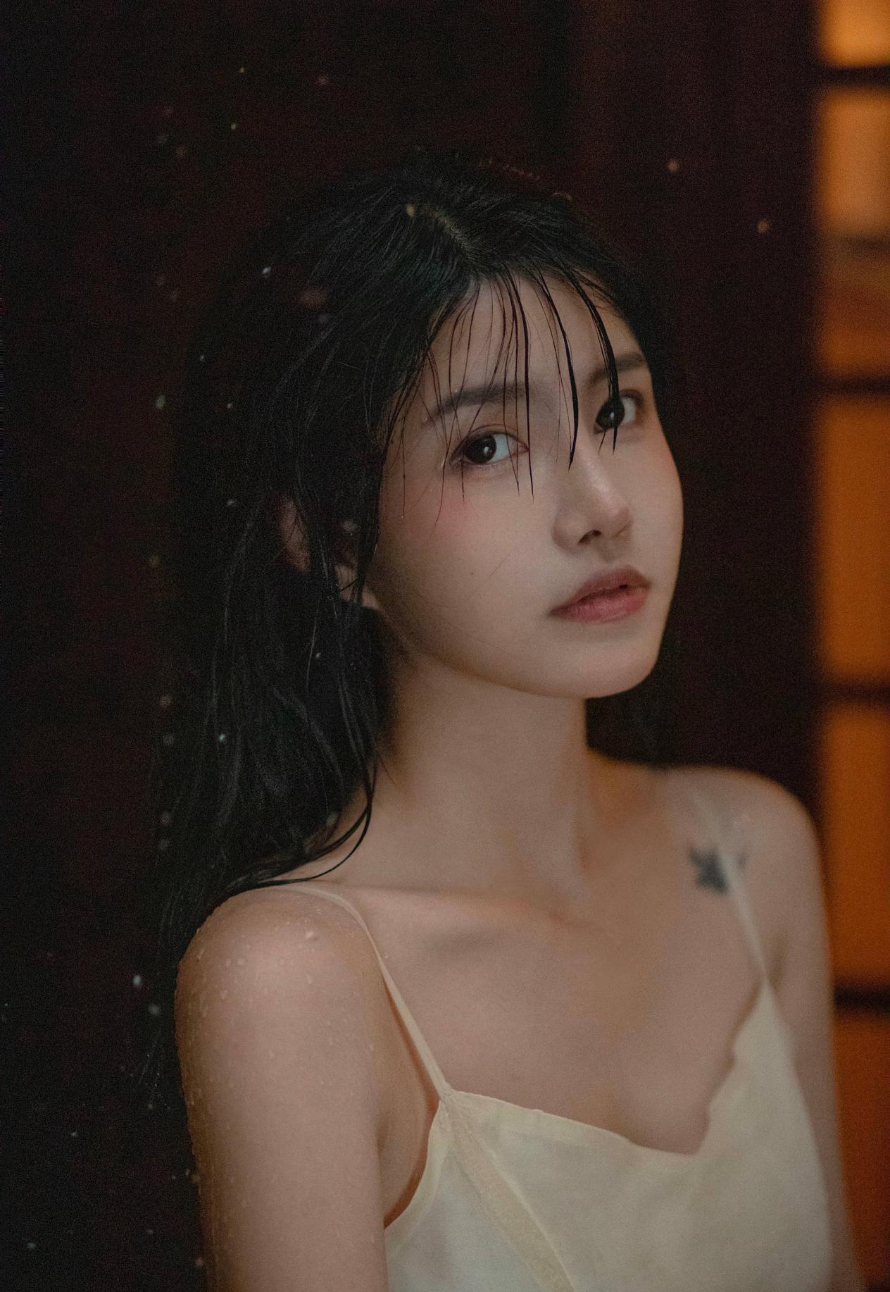 擦完粉底液脸上起皮怎么办,擦完粉底之后怎么遮瑕