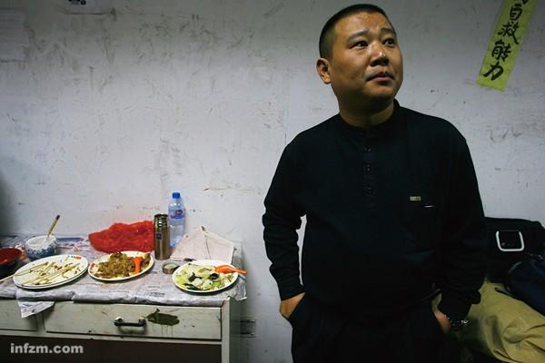 郭德纲相声风格对照表,郭德纲和公式相声的争论