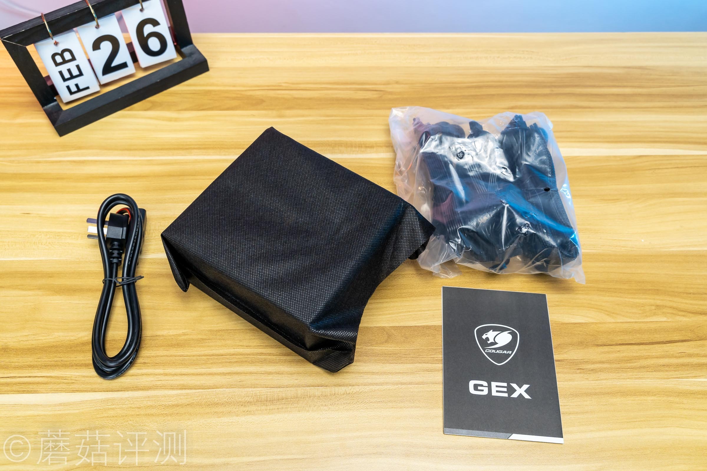 骨伽gex750w金牌全模组,骨伽gex650电源和安钛克哪个好