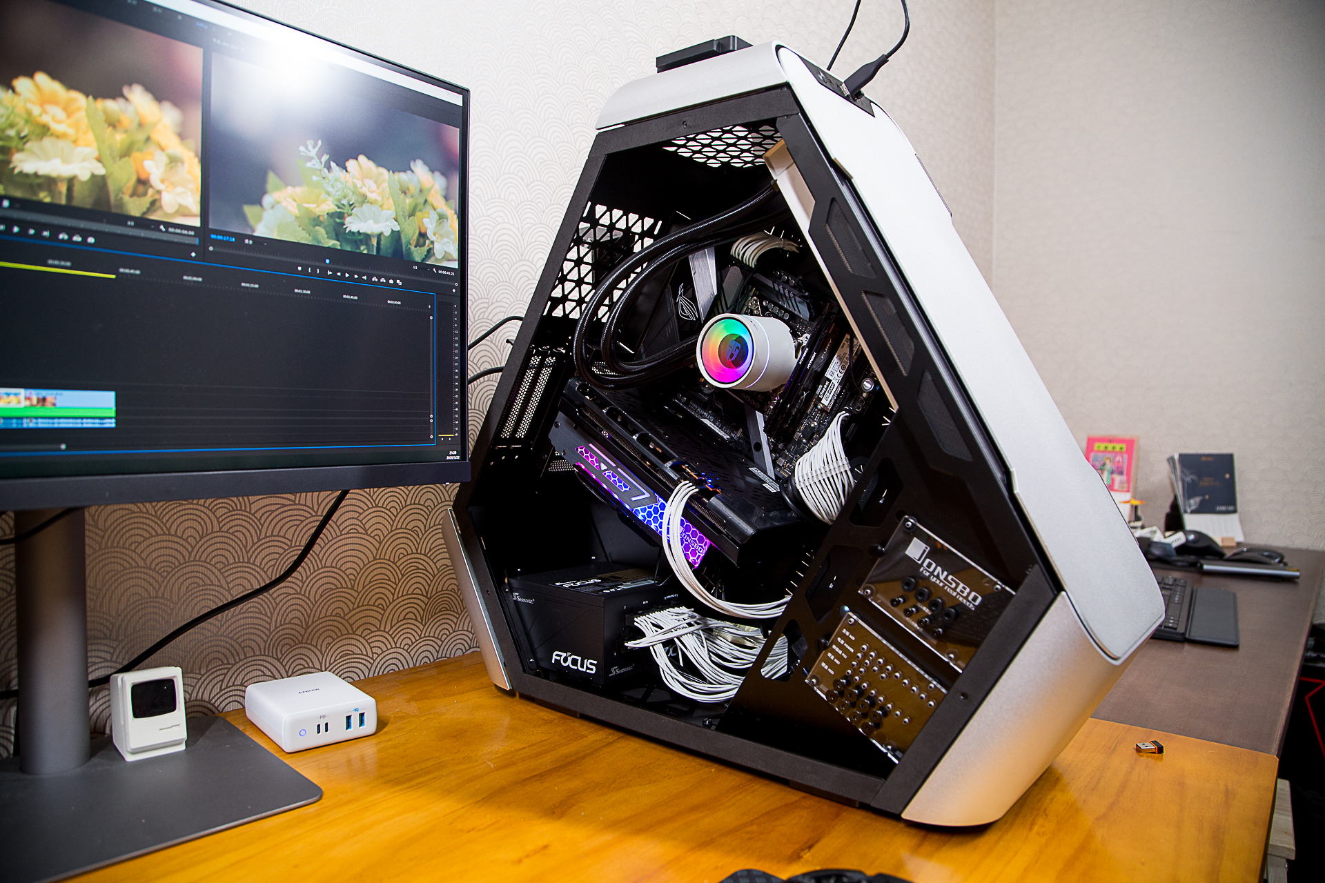 i9-9900K+5600XT主机日常是更适合工作还是游戏？MOD机箱装机分享