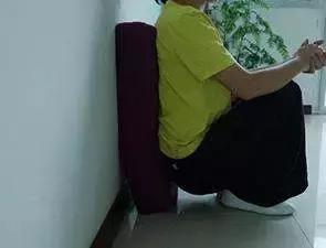 正确的静蹲锻炼方法,每天坚持30分钟的蹲法