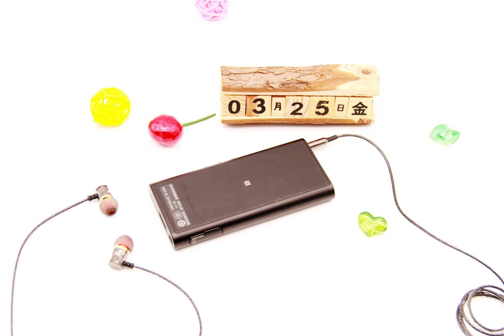 索尼nwzx300a和nw105哪个值得购买,索尼nw-zx300a多少钱