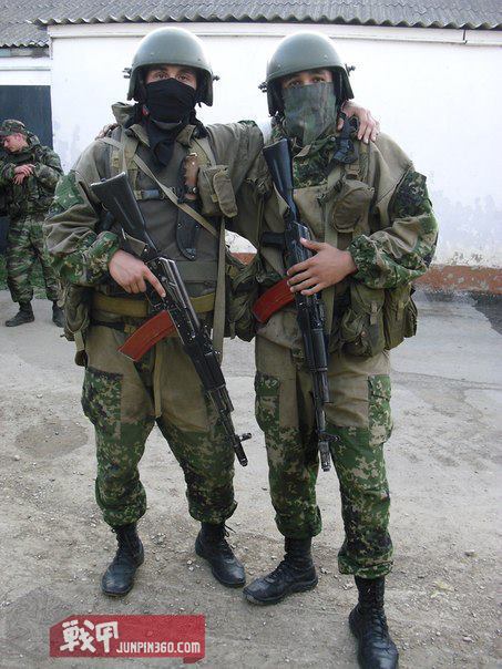 毛熊作战服,毛熊的所有装备