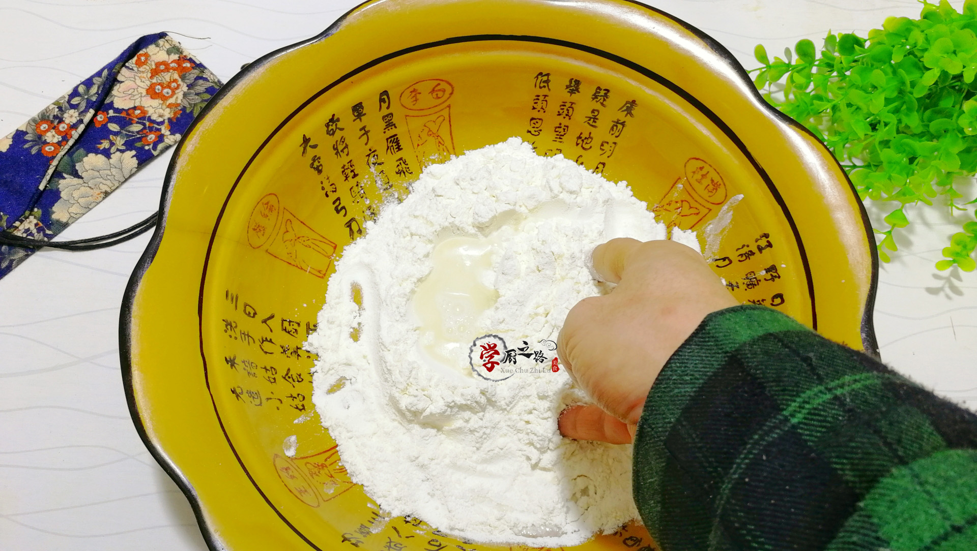 水煎包顶部不太熟怎么办,水煎包底子怎么不黄