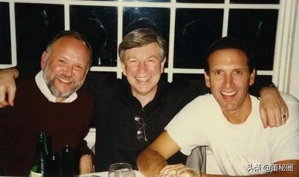 从*血卖**男孩到6000亿商业帝国，他却只想扳倒特朗普？