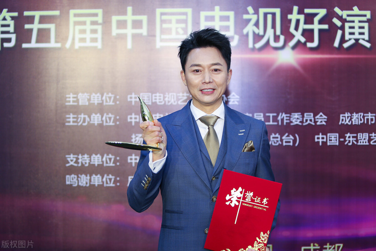 刘奕君情感史,刘奕君为什么跟前任离婚