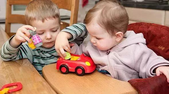 如何教会小孩子不被别人欺负,如何教会孩子被欺负的时候反抗