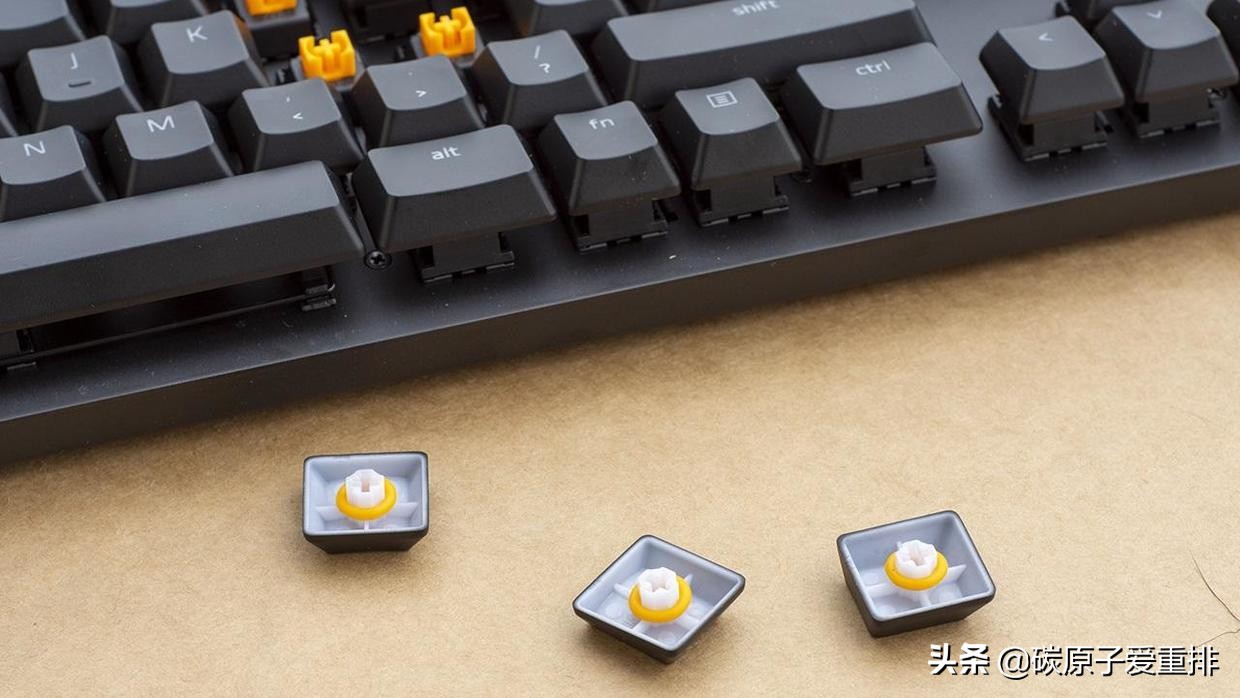 雷蛇黑寡妇蜘蛛标准版机械键盘,雷蛇黑寡妇蜘蛛键盘测评