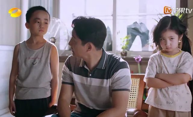 试问谁见了李海潮不想叫一声妈