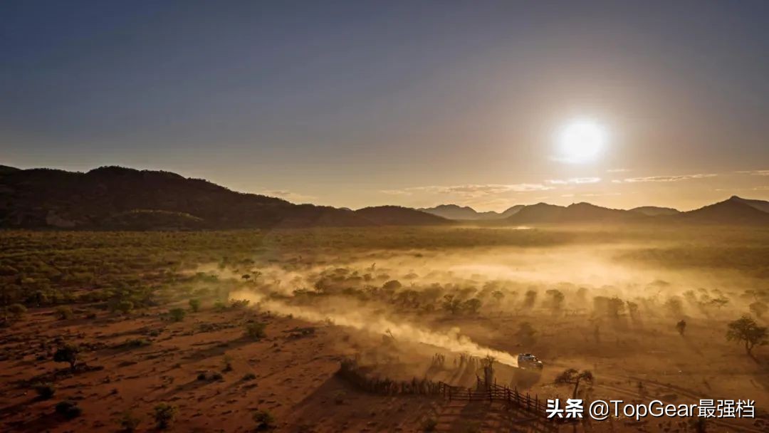 全新路虎卫士怎么样?去非洲越野试驾一下就知道啦