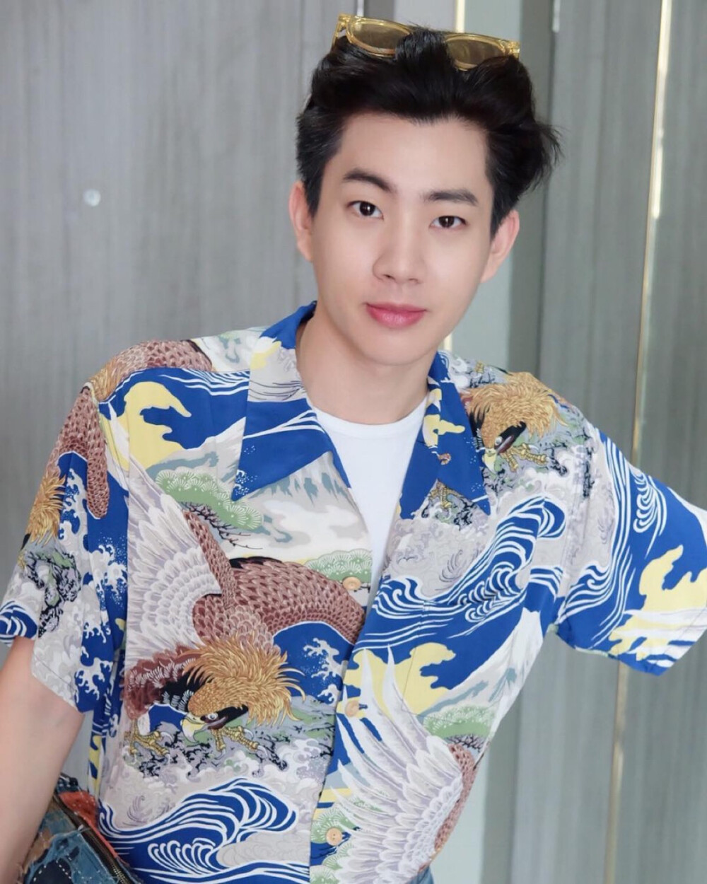 他泰韩系少年:关大爷洪34典型代表包包酷爱韩风穿搭