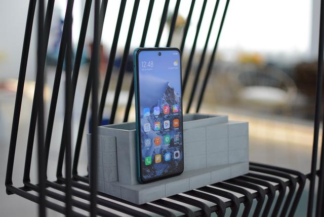 2000档手机推荐直屏,8月性价比高的手机推荐2000左右