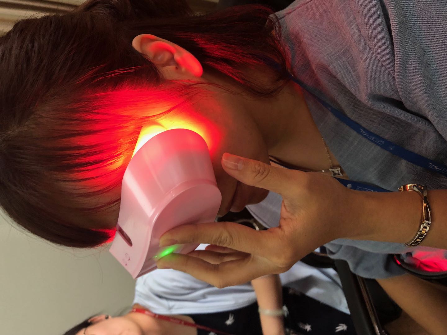 光疗美容仪是彩灯吗,光疗美容仪哪个最好用