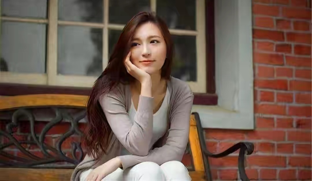 女孩恋上已婚男怀孕后被残忍抛弃,已婚男爱上年轻姑娘意外怀孕