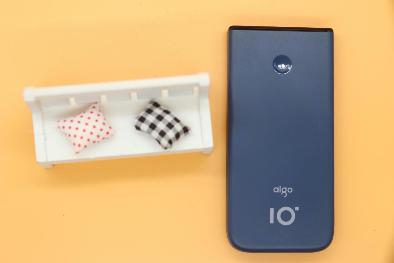 aigo突破移动充电宝,aigo充电宝怎么样才是充满电