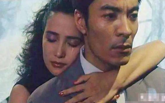 何晴和刘威现状,荒唐的何晴图片