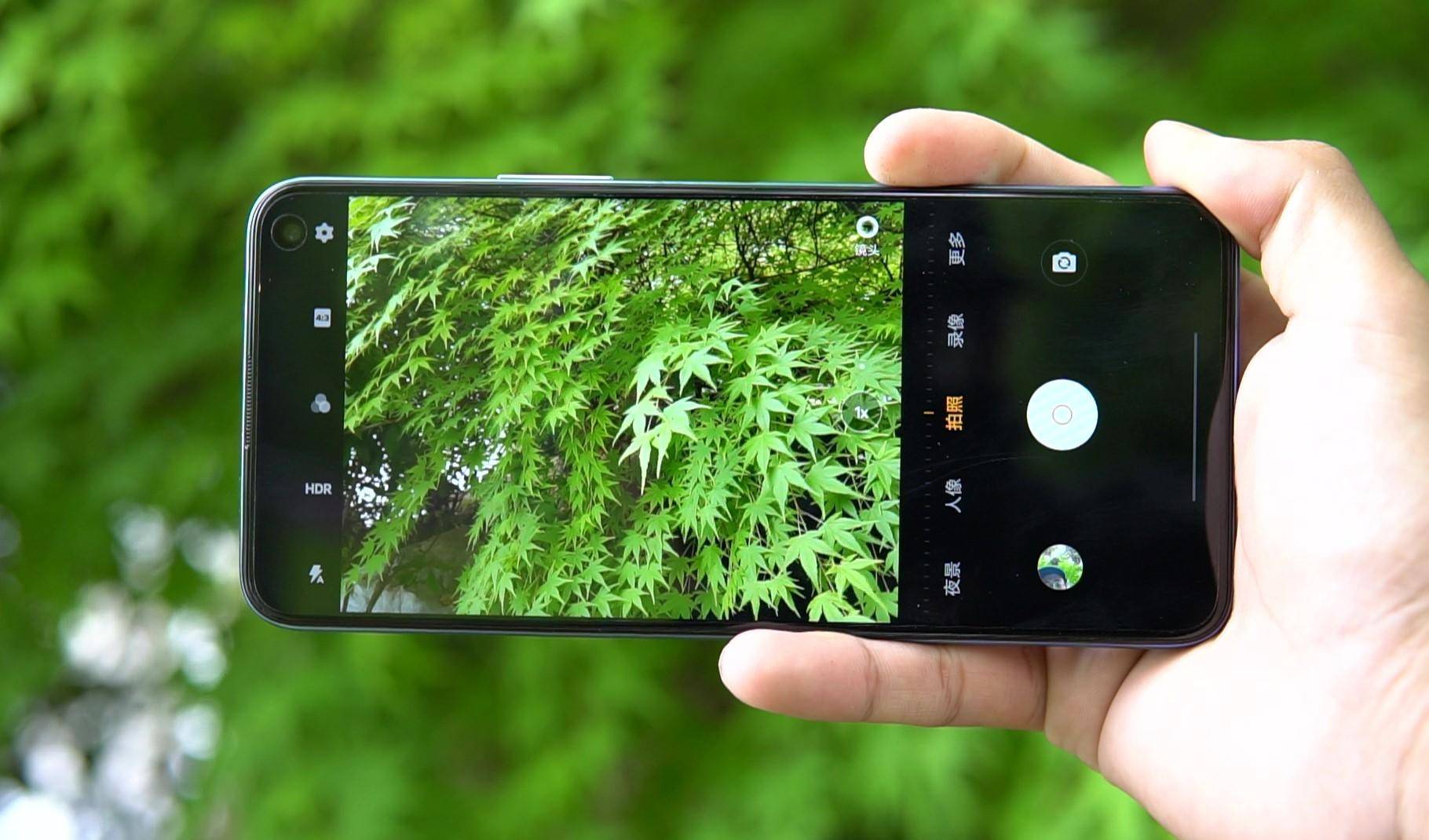 iQOONeo3是一款适合年轻人使用的手机,iQOONeo3评测