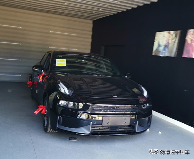 领克03改装大鲍鱼刹车卡钳罩,网友:成事不足败事有余