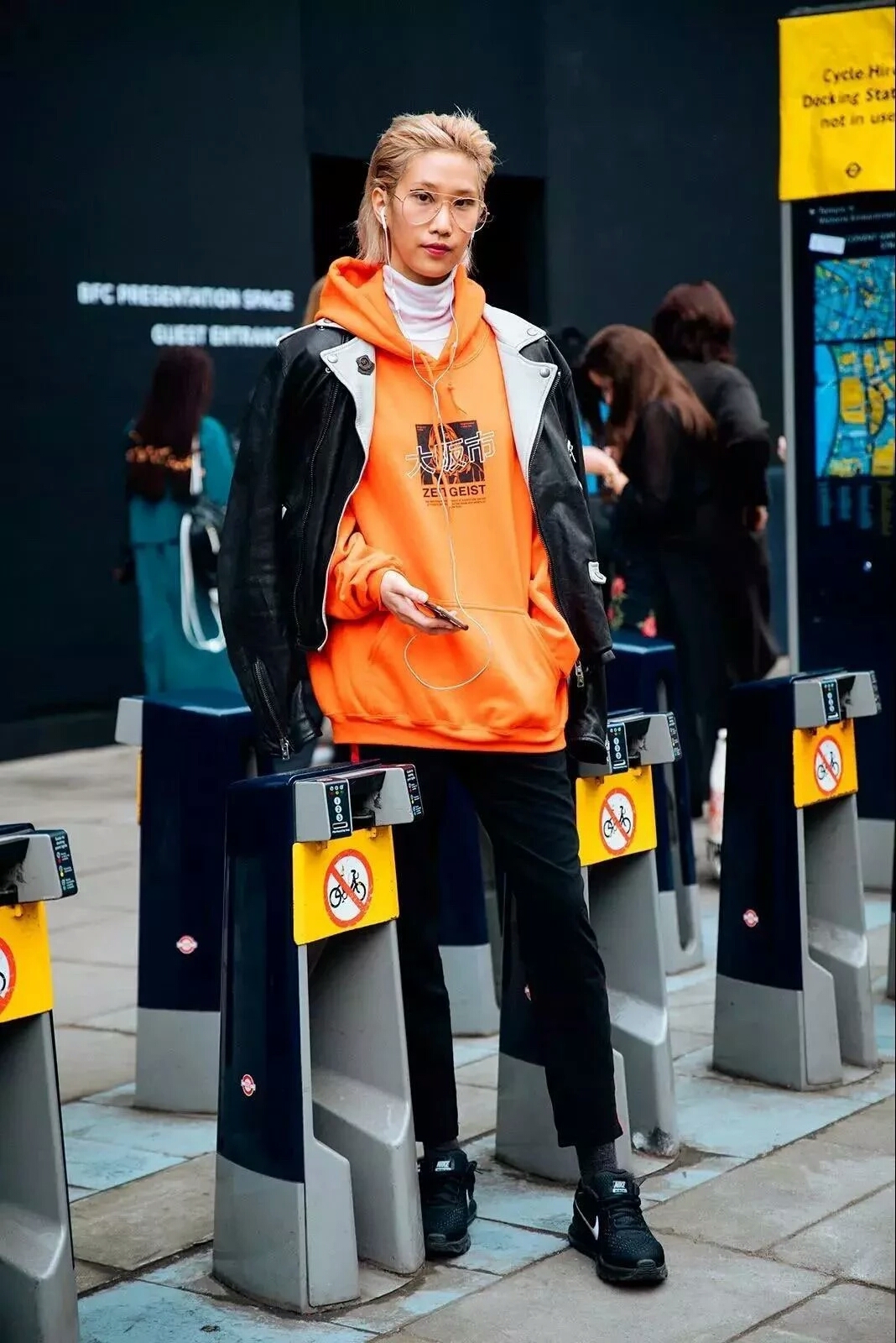 黑白灰穿搭适合什么肤色,黑白灰穿搭适合肤色