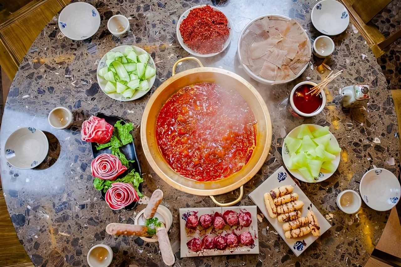 海底捞要关300家店火锅还有救吗,海底捞火锅店发展现状