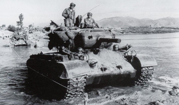 谢尔曼坦克和t34坦克哪个厉害,谢尔曼坦克升级