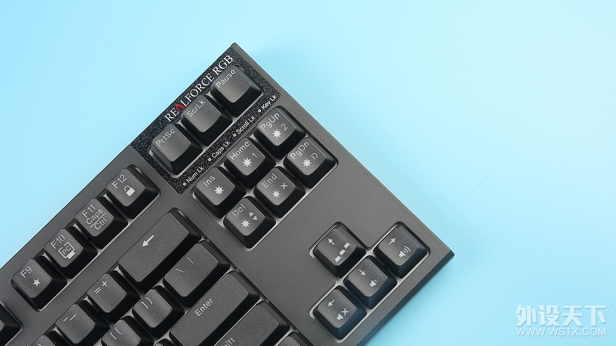 炫彩键盘和rgb键盘 (cherry键盘和静电容键盘哪个好)