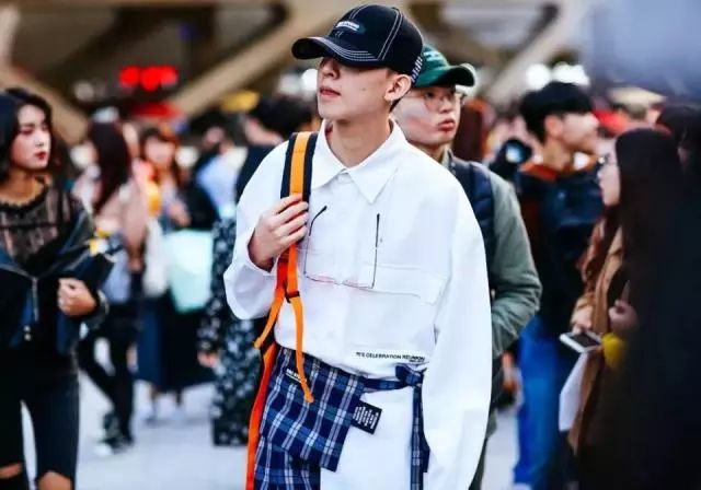 改革开放40年服装变化图,贵阳市改革开放40年变化