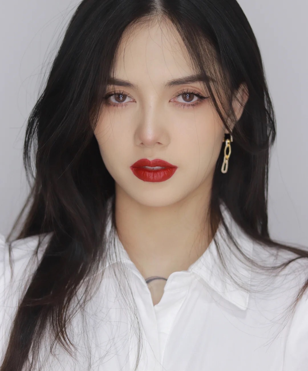 适合夏天显白的口红色号,夏天买口红