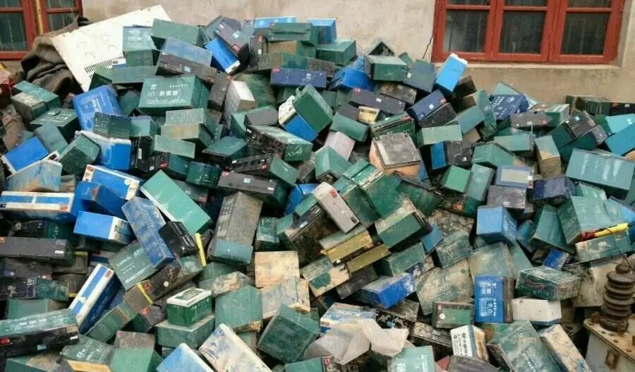 货主克扣运费我能把他的货拉走吗,货主给8000运费货车帮扣多少