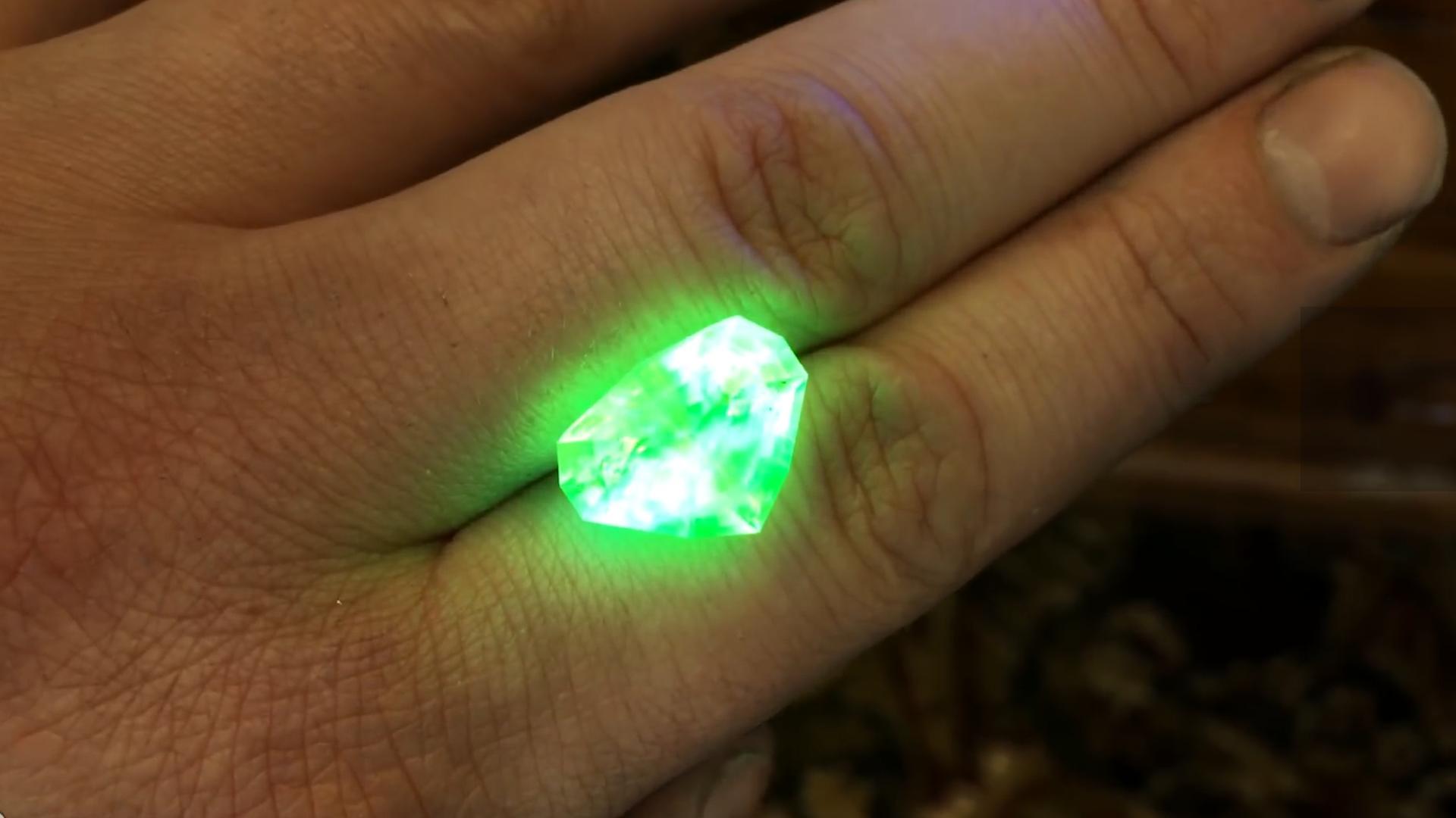 浙江发现500万吨夜明珠，矿床会产生辐射吗？对人体是否有害？